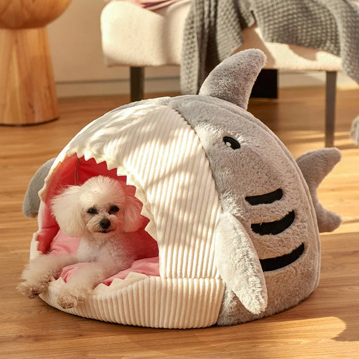 Shark-Shaped Pet Cave Bed for Dogs and Cats (40x40x32cm)