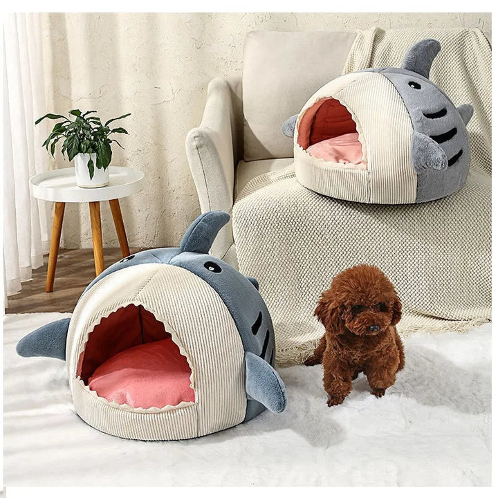 Shark-Shaped Pet Cave Bed for Dogs and Cats (40x40x32cm)