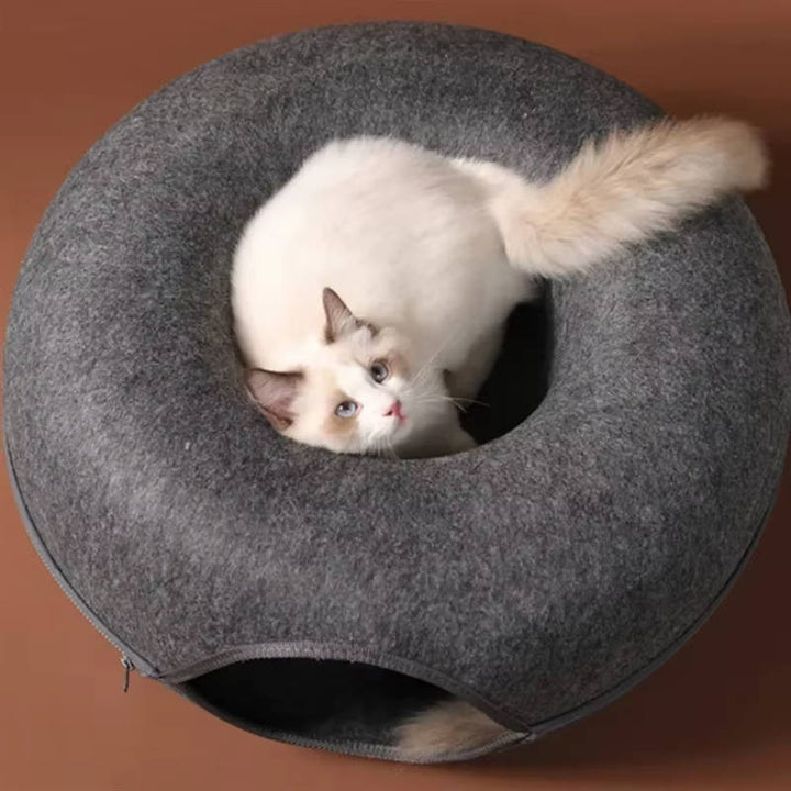 Cozy Round Cat Bed for Ultimate Comfort and Relaxation