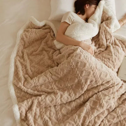 Cozy Thick Lambswool Blanket – Perfect for Winter Evenings
