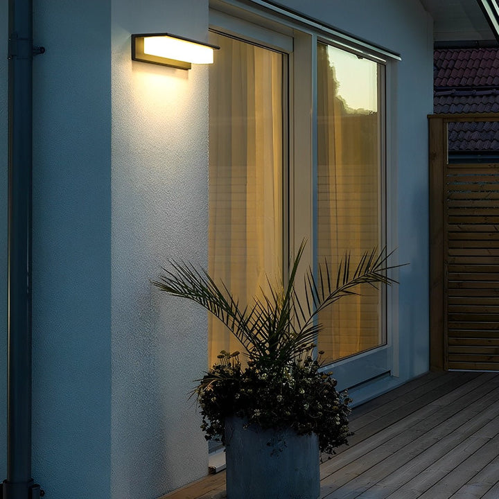 Modern Waterproof LED Outdoor Strip Light