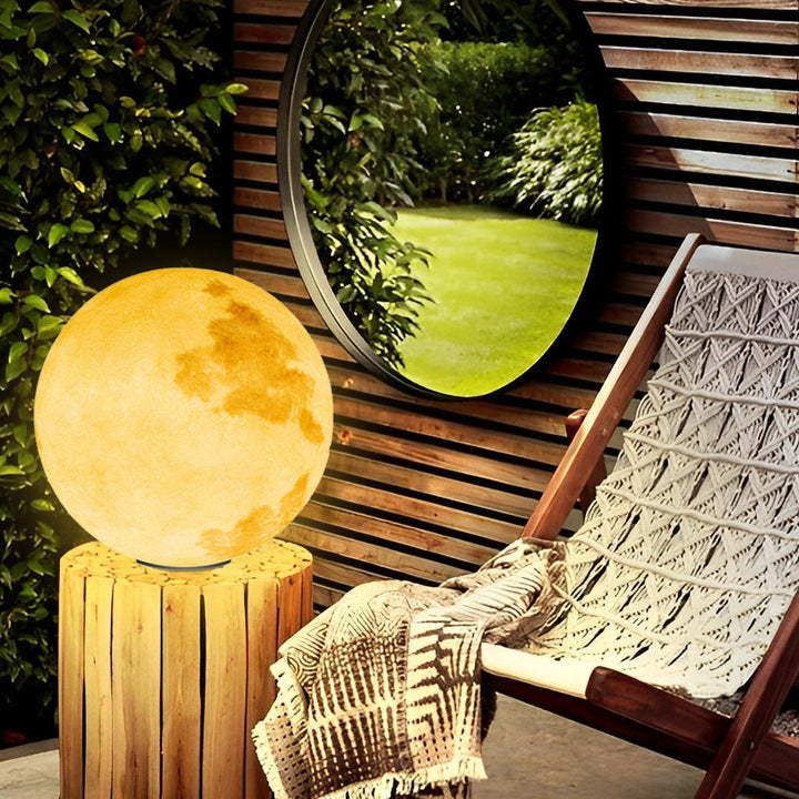 Moon-Shaped Stone Outdoor Decorative Pillar Light