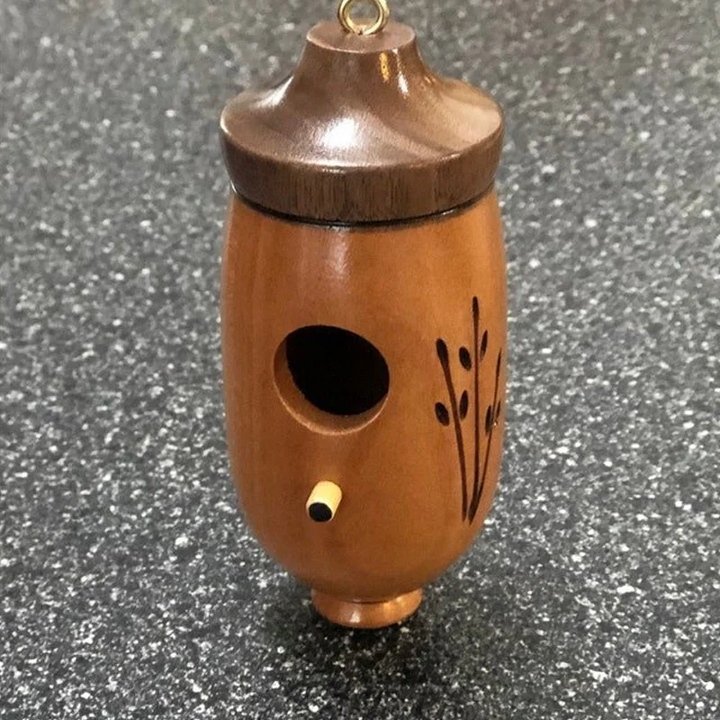 Wooden Hummingbird House - Perfect Gift for Nature Enthusiasts