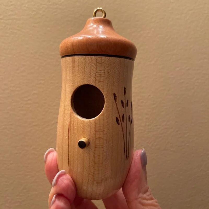 Wooden Hummingbird House - Perfect Gift for Nature Enthusiasts