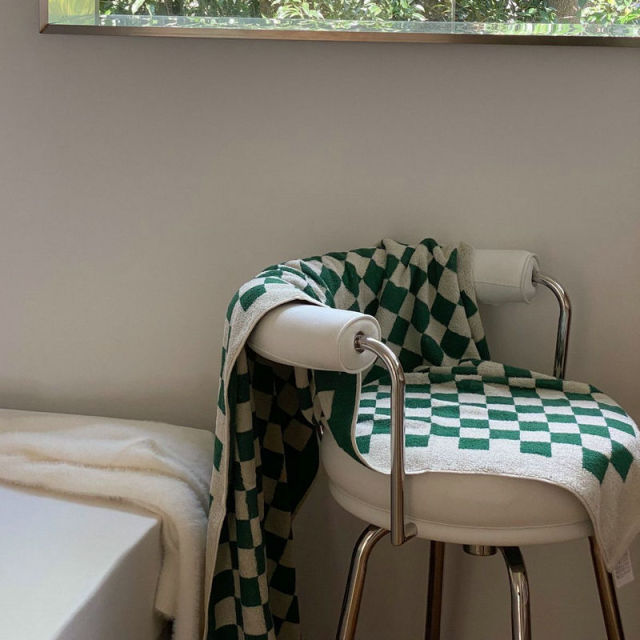 Retro Cotton Bath Towel - Soft, Absorbent, and Stylish Design-Orizon Depot