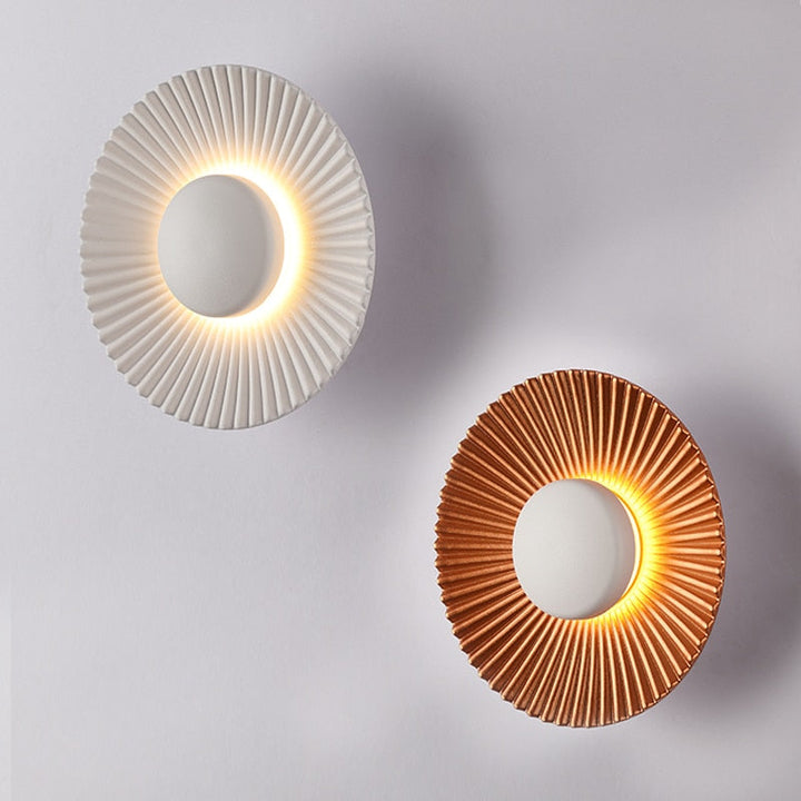 Modern Metallic Sun Design Wall Lamp