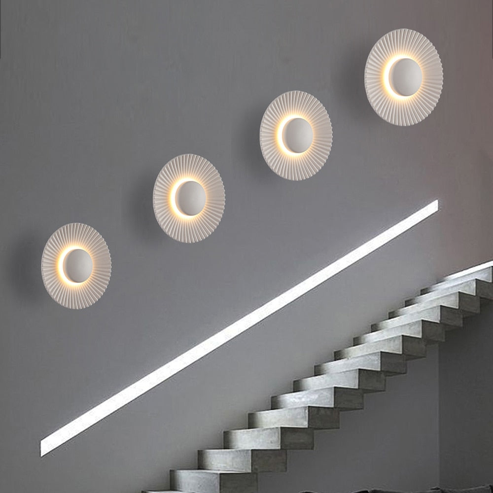Modern Metallic Sun Design Wall Lamp