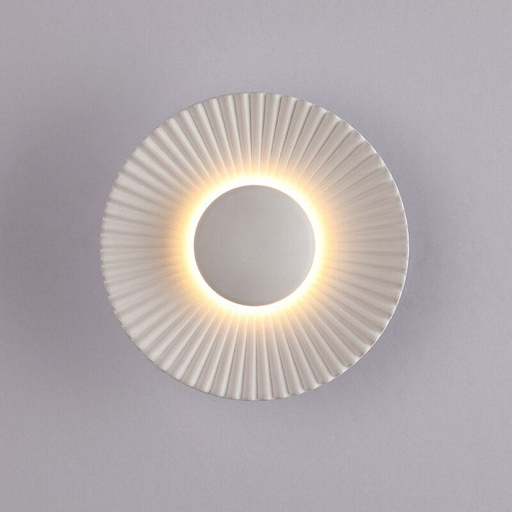 Modern Metallic Sun Design Wall Lamp